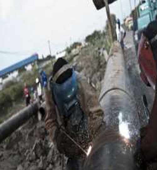 Pengelasan-di-area-Kilang-Pertamina-International-3 Pengelasan-di-area-Kilang-Pertamina-International-3